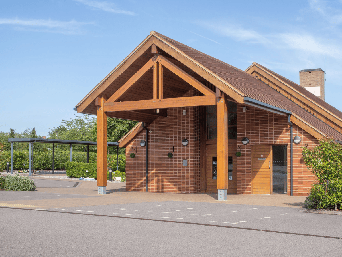 BAS - Basildon Crematorium - Exterior