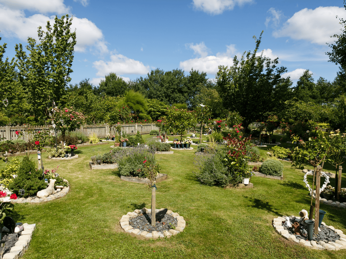 WSU - West Suffolk Crematorium - Grounds 1