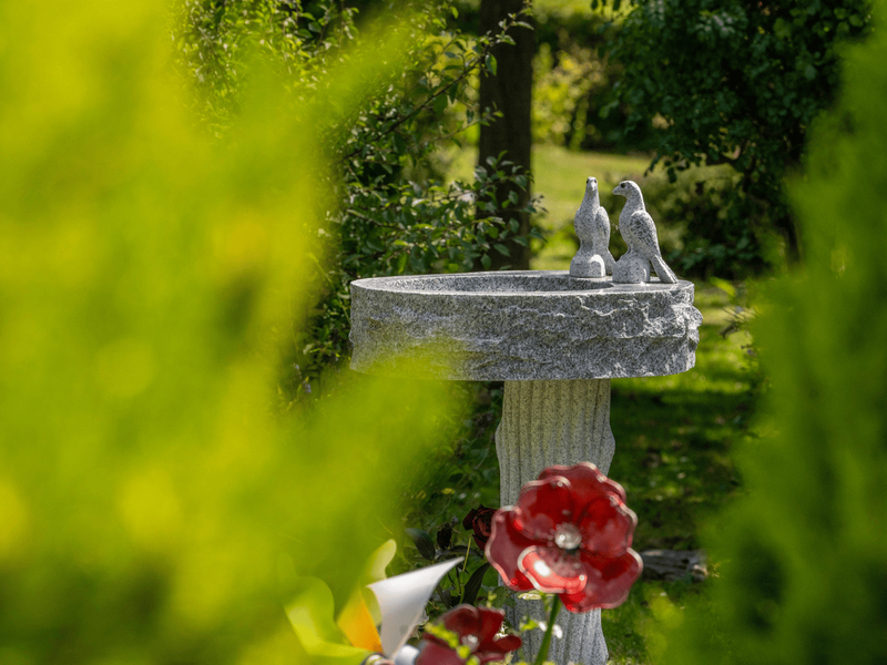 BAS - Basildon Crematorium - Gardens