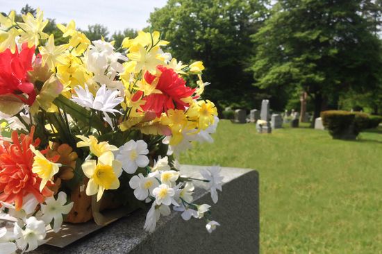 Funerals vs. Wakes vs. Viewings: Know the Key Differences