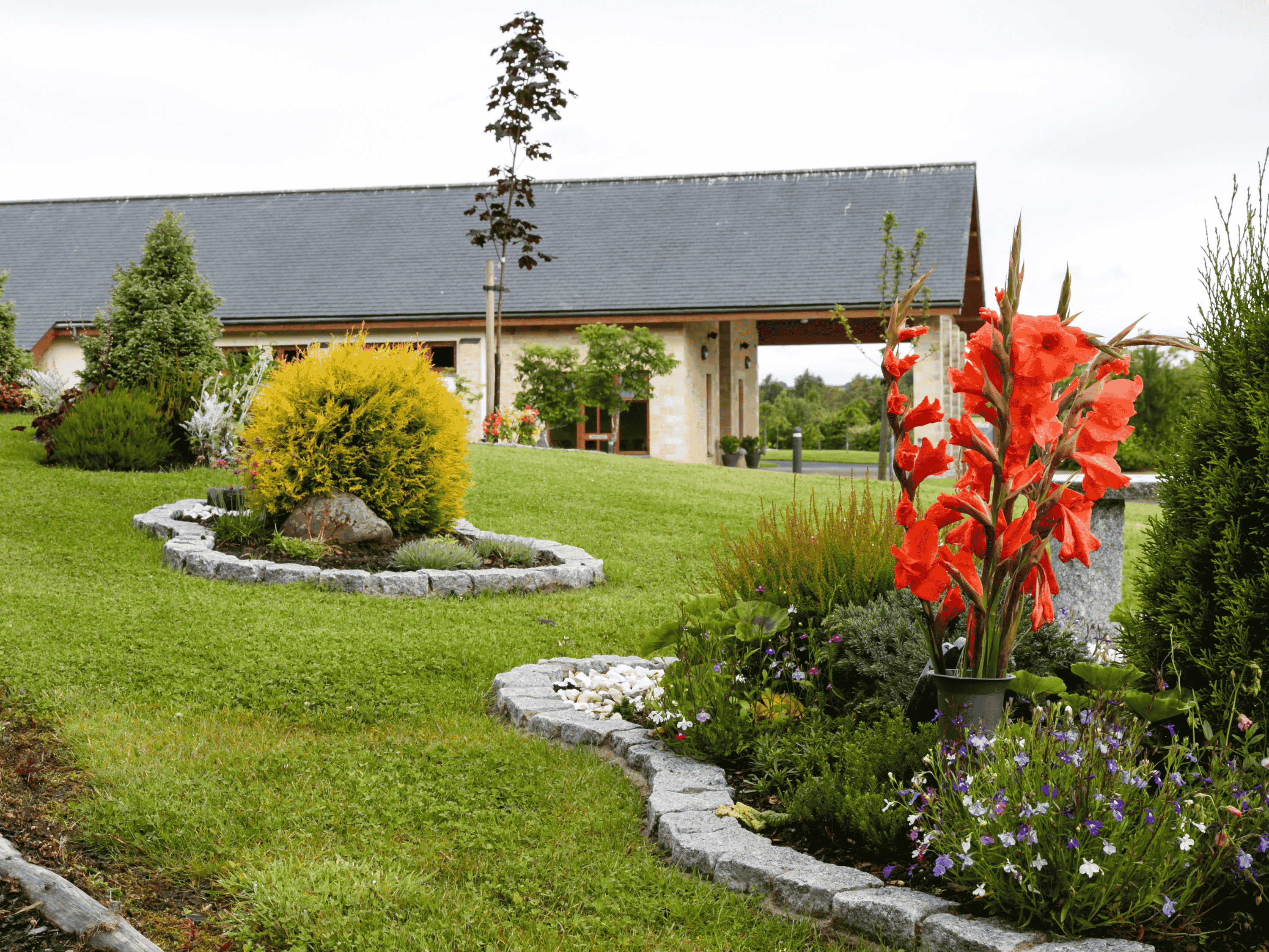 WLO - West Lothian Crematorium - Grounds 2