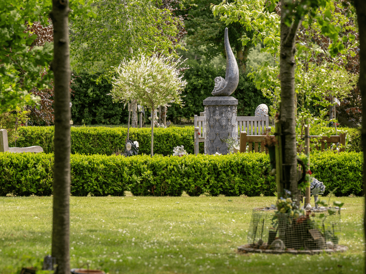 WBK - West Berkshire Crematorium - Grounds 2