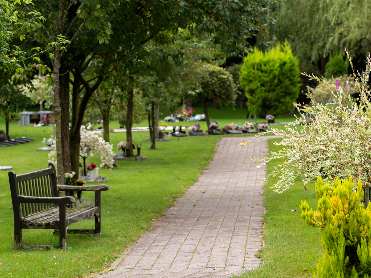 HWB - Howe Bridge Crematorium - Grounds 