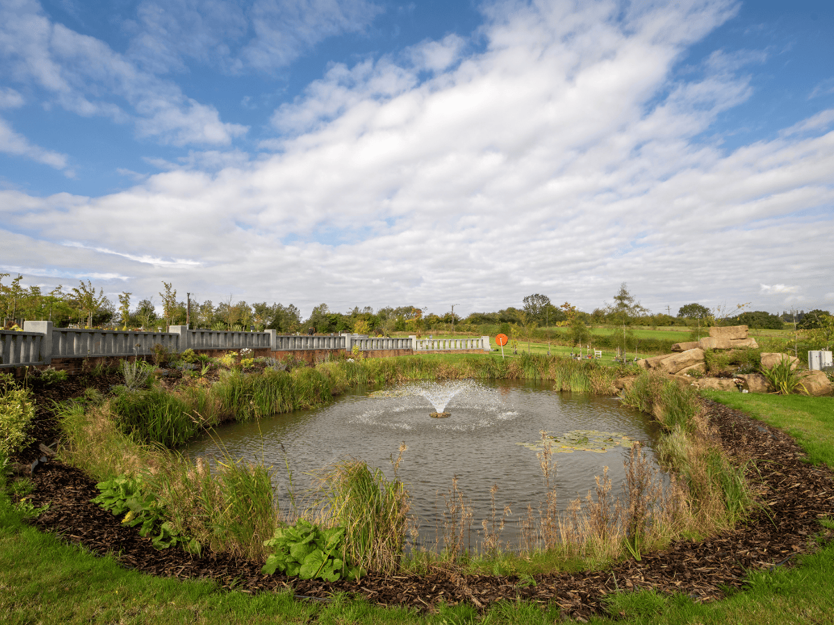 GED - Gedling Crematorium - Grounds 